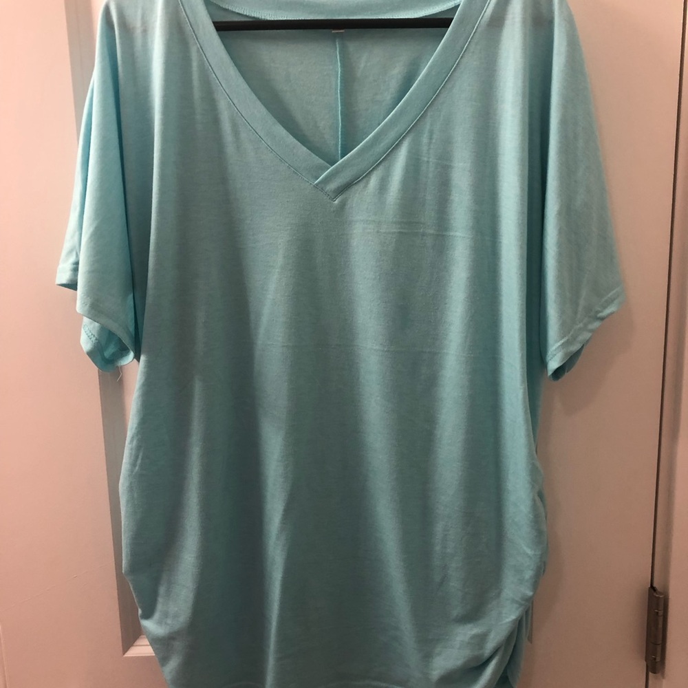 Light blue v neck side ruched Tshirt